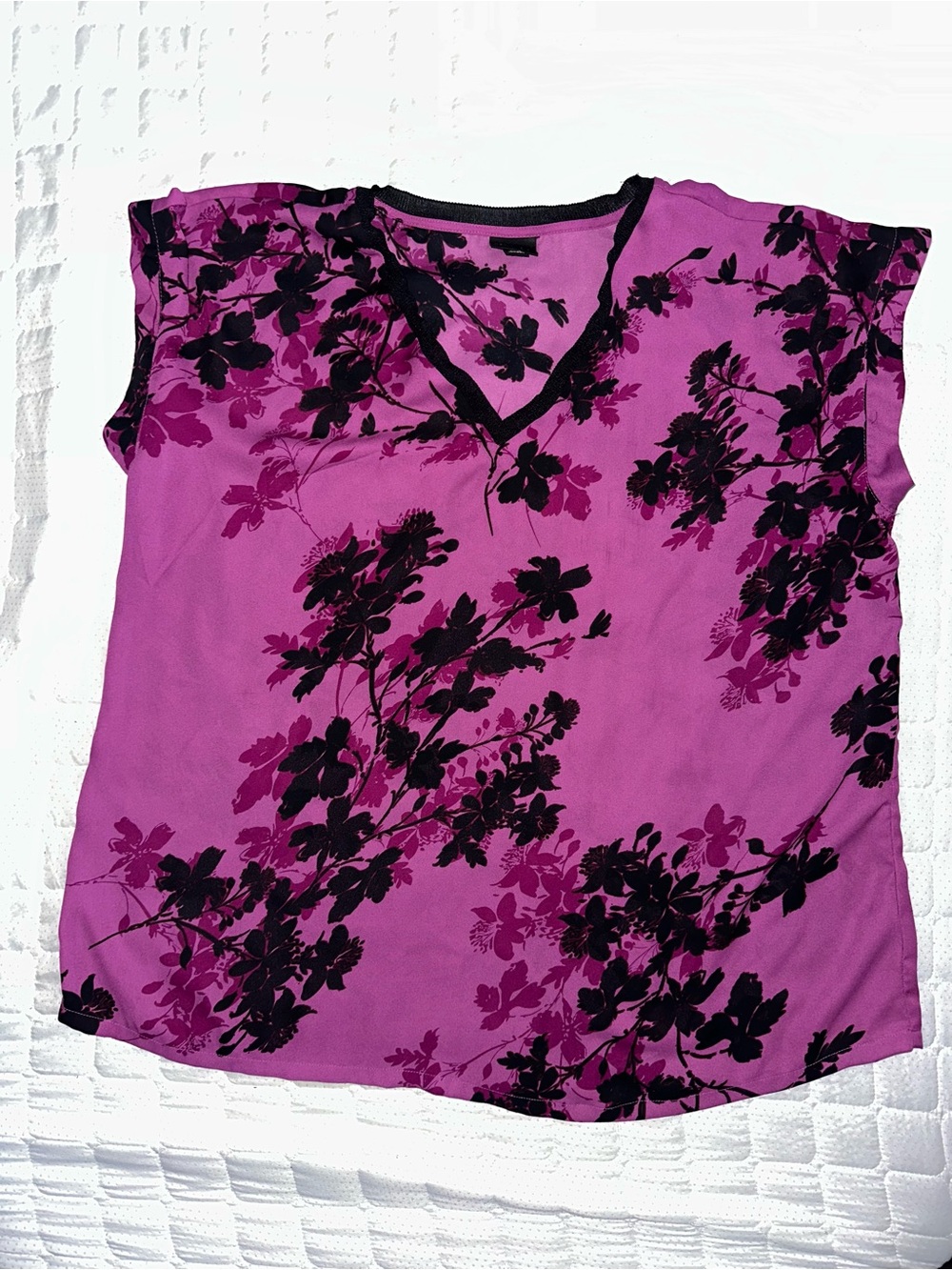 Worthington Magenta Floral V-Neck Blouse